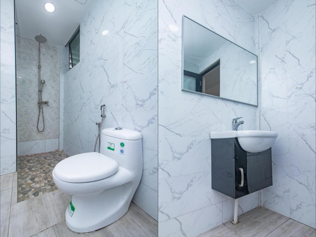 Oyo 90105 Towermas Hotel Сибу Екстериор снимка